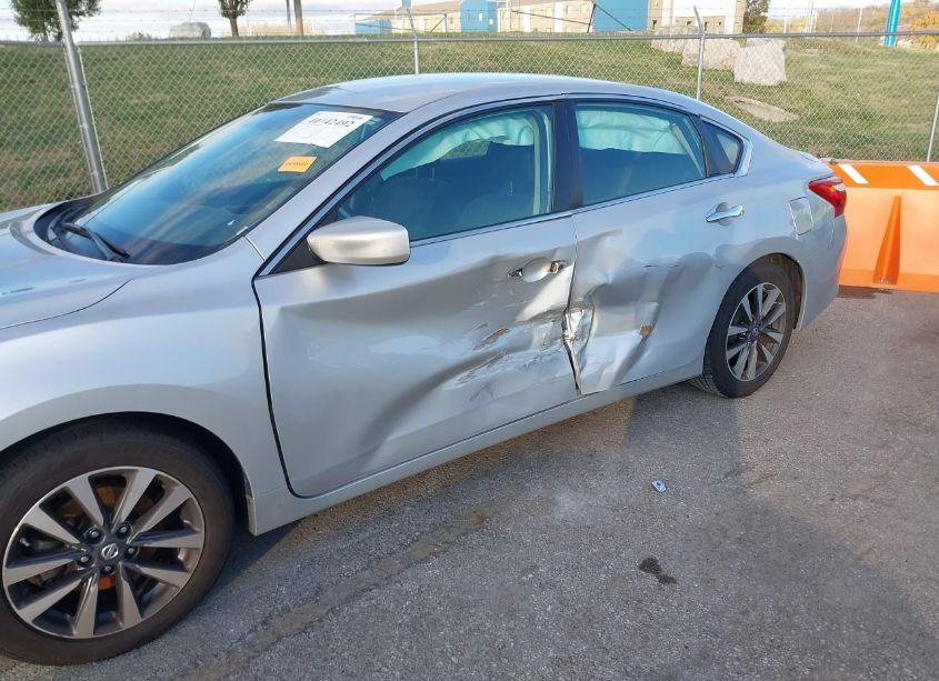 Photo 6 of 2017 Nissan Altima 2.5 SV (VIN 1N4AL3AP3HC291909)