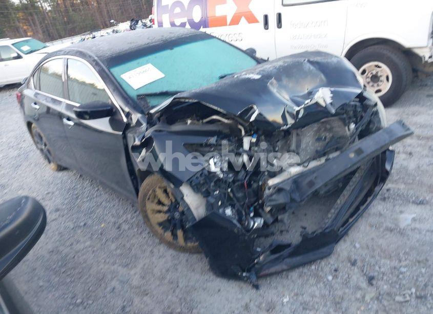 2017 Nissan Altima 2.5 SR (VIN 1N4AL3AP3HC474193) main photo