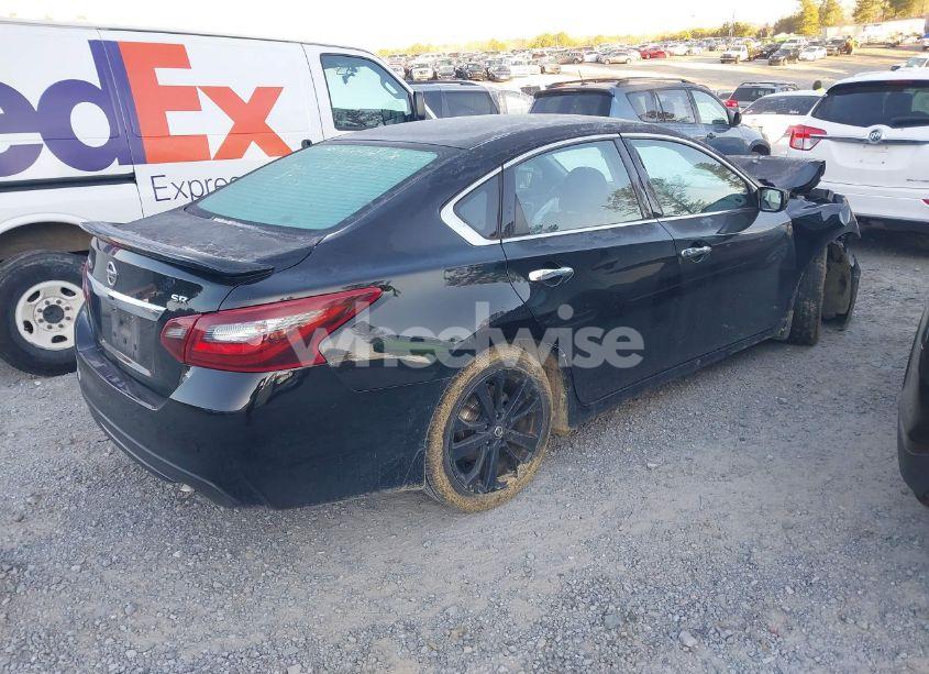 Photo 4 of 2017 Nissan Altima 2.5 SR (VIN 1N4AL3AP3HC474193)