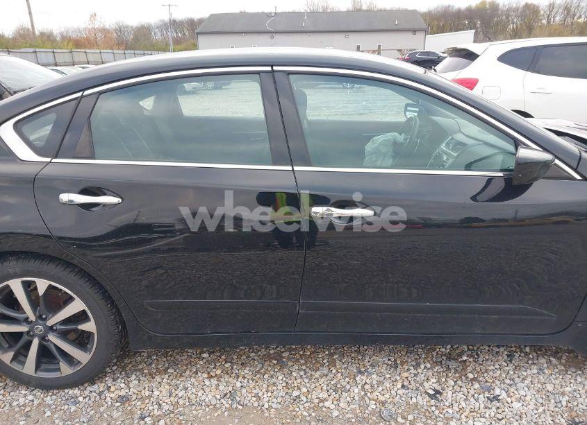 Photo 13 of 2017 Nissan Altima 2.5 SR (VIN 1N4AL3AP3HC490233)