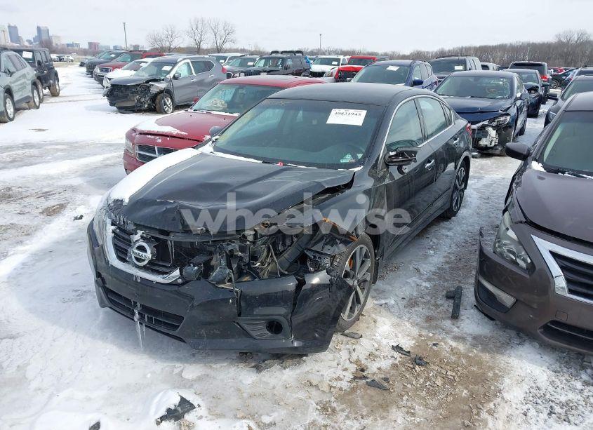 Photo 2 of 2017 Nissan Altima 2.5 SR (VIN 1N4AL3AP3HC490233)