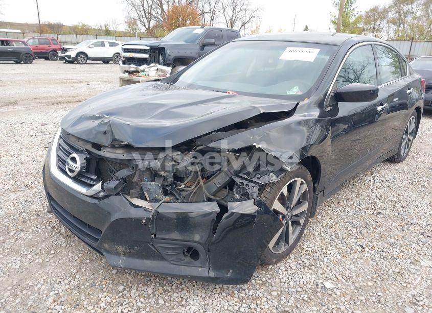 Photo 6 of 2017 Nissan Altima 2.5 SR (VIN 1N4AL3AP3HC490233)