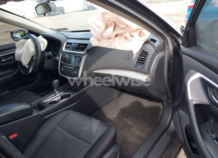 Photo 5 of 2017 Nissan Altima 2.5 S (VIN 1N4AL3AP3HC491334)