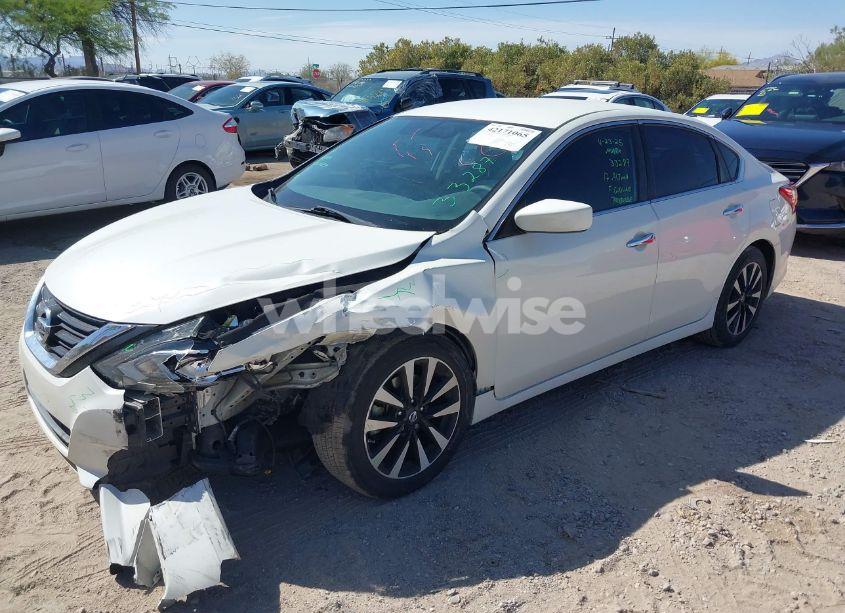 Photo 2 of 2017 Nissan Altima 2.5 SV (VIN 1N4AL3AP3HC496596)