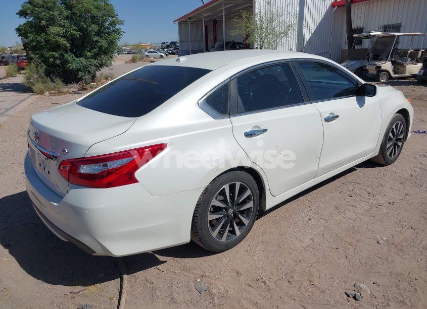 Photo 4 of 2017 Nissan Altima 2.5 SV (VIN 1N4AL3AP3HC496596)