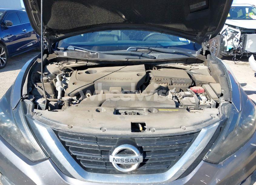 Photo 10 of 2017 Nissan Altima 2.5 SR (VIN 1N4AL3AP3HN305215)