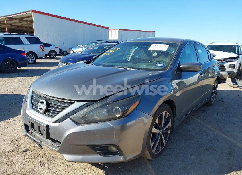 Photo 2 of 2017 Nissan Altima 2.5 SR (VIN 1N4AL3AP3HN305215)