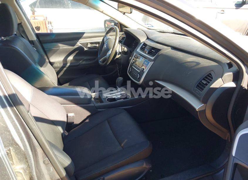 Photo 5 of 2017 Nissan Altima 2.5 SR (VIN 1N4AL3AP3HN305215)