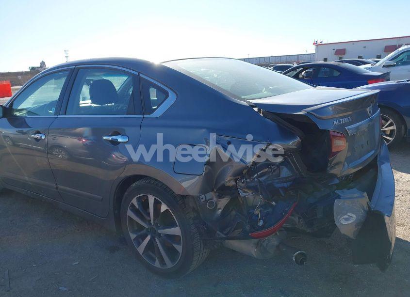 Photo 6 of 2017 Nissan Altima 2.5 SR (VIN 1N4AL3AP3HN305215)