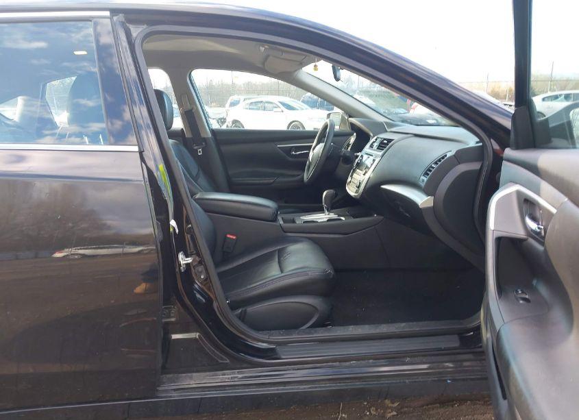 Photo 5 of 2017 Nissan Altima 2.5 S (VIN 1N4AL3AP3HN356892)