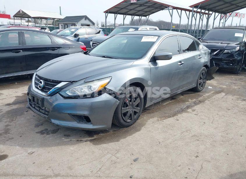 Photo 2 of 2017 Nissan Altima 2.5 S (VIN 1N4AL3AP3HN364880)