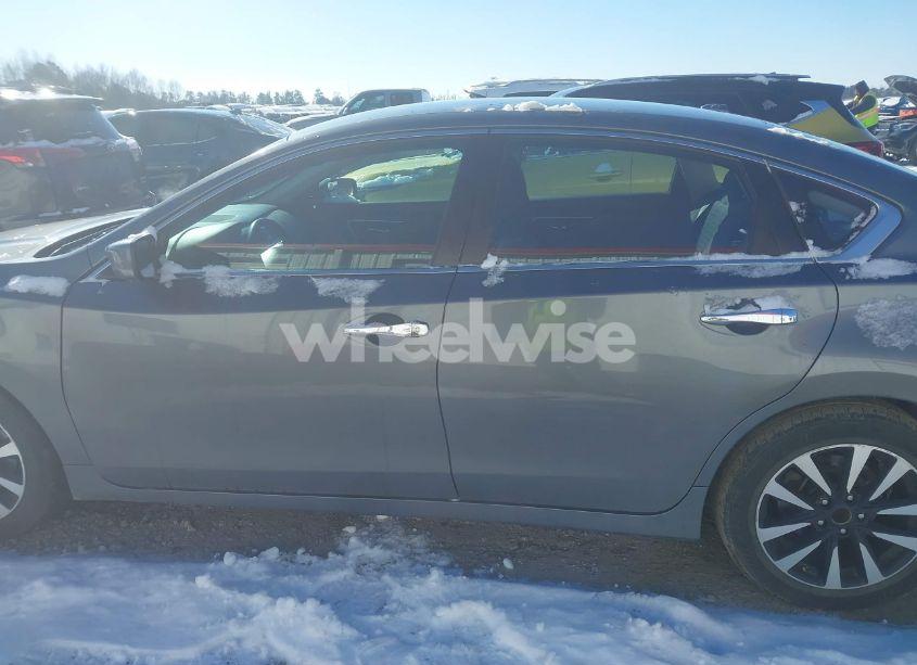 Photo 14 of 2018 Nissan Altima 2.5 SV (VIN 1N4AL3AP3JC101063)