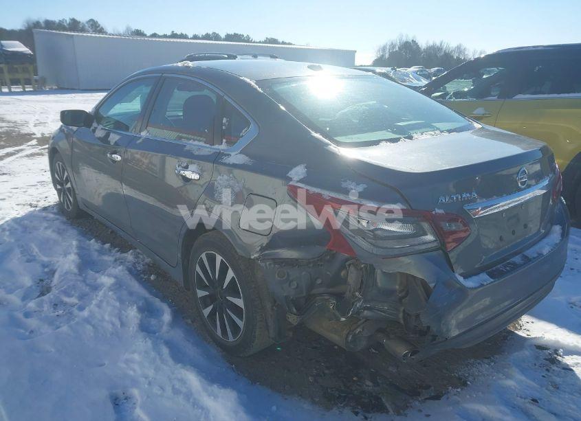 Photo 3 of 2018 Nissan Altima 2.5 SV (VIN 1N4AL3AP3JC101063)