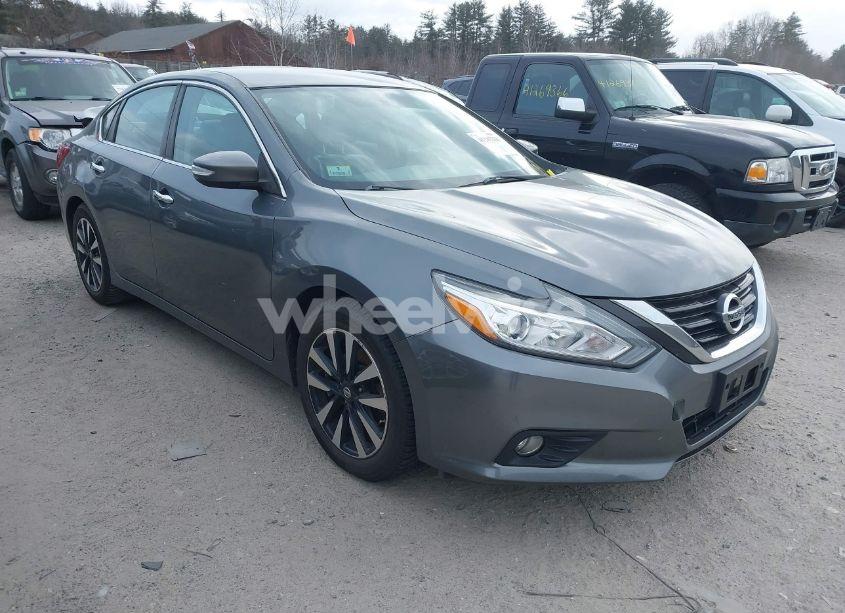 2018 Nissan Altima 2.5 SL (VIN 1N4AL3AP3JC101094) main photo