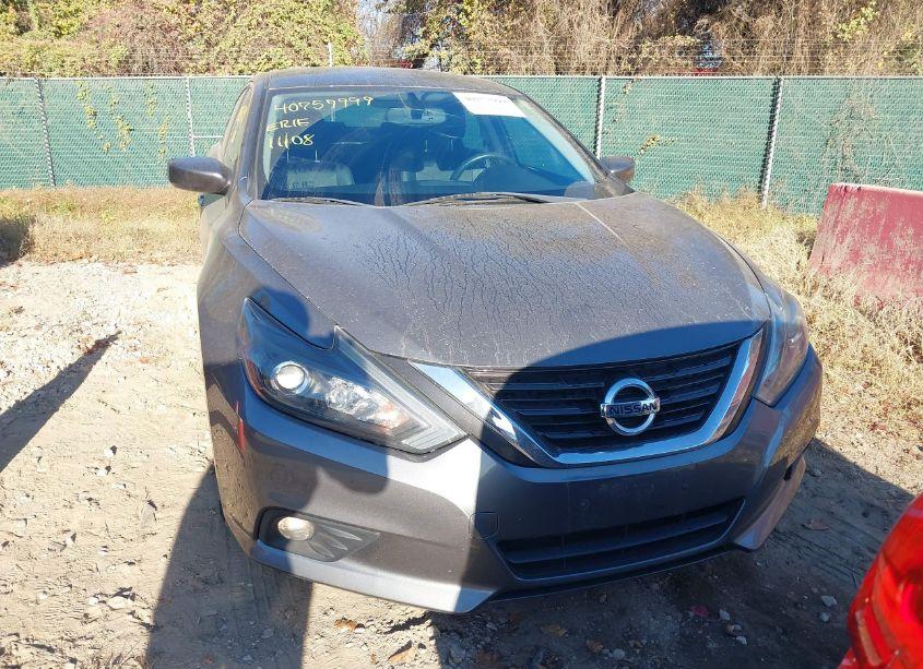 Photo 12 of 2018 Nissan Altima 2.5 SR (VIN 1N4AL3AP3JC103668)