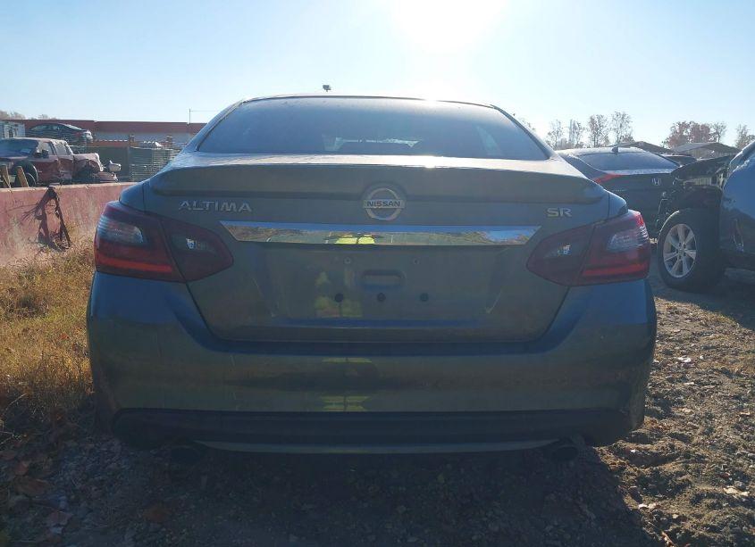 Photo 16 of 2018 Nissan Altima 2.5 SR (VIN 1N4AL3AP3JC103668)