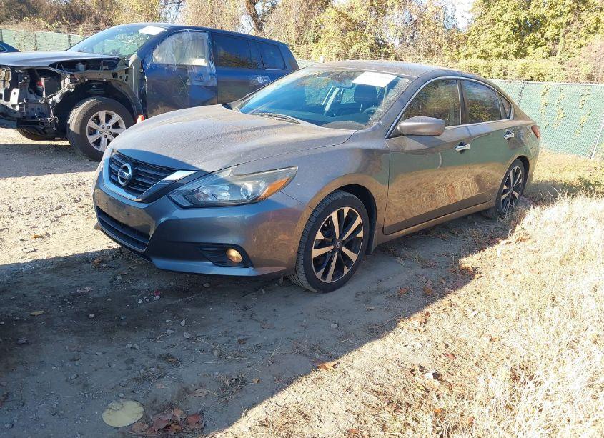 Photo 2 of 2018 Nissan Altima 2.5 SR (VIN 1N4AL3AP3JC103668)
