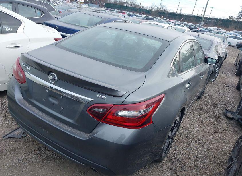 Photo 4 of 2018 Nissan Altima 2.5 SR (VIN 1N4AL3AP3JC103671)
