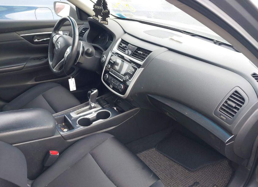 Photo 5 of 2018 Nissan Altima 2.5 SR (VIN 1N4AL3AP3JC103671)