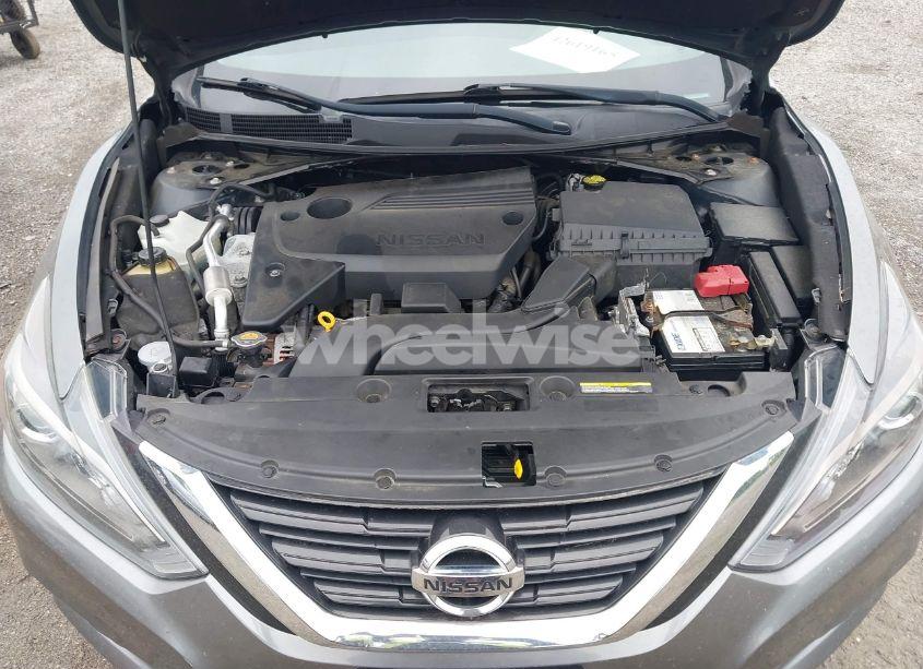 Photo 10 of 2018 Nissan Altima 2.5 SR (VIN 1N4AL3AP3JC119742)