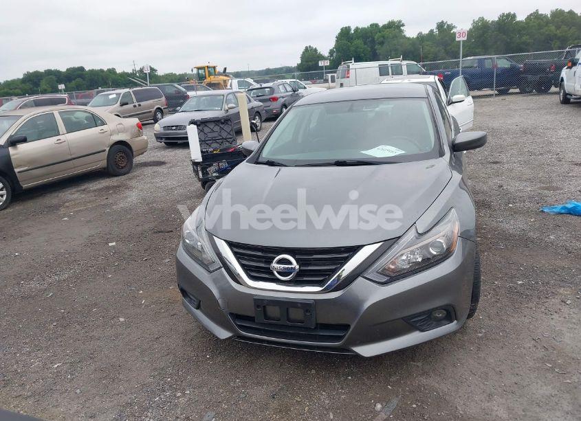 Photo 12 of 2018 Nissan Altima 2.5 SR (VIN 1N4AL3AP3JC119742)
