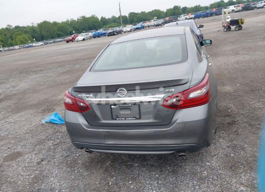 Photo 16 of 2018 Nissan Altima 2.5 SR (VIN 1N4AL3AP3JC119742)