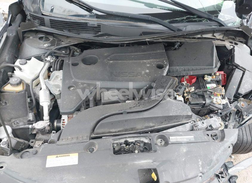 Photo 10 of 2018 Nissan Altima 2.5 SL (VIN 1N4AL3AP3JC132040)