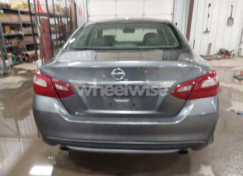 Photo 16 of 2018 Nissan Altima 2.5 SL (VIN 1N4AL3AP3JC134032)