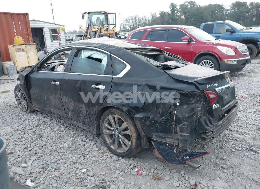 Photo 3 of 2018 Nissan Altima 2.5 SR (VIN 1N4AL3AP3JC135410)