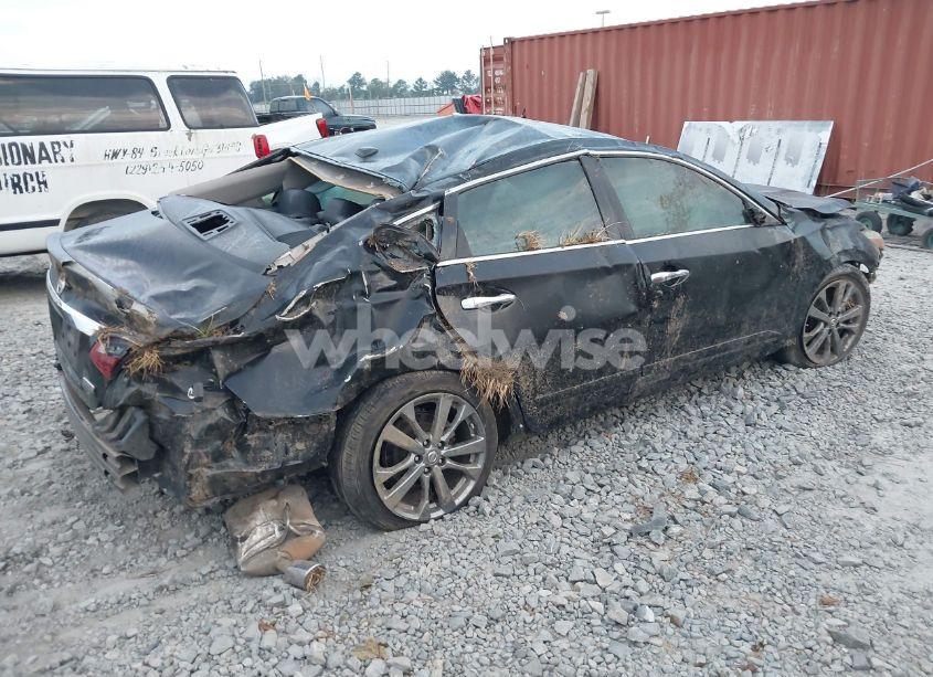 Photo 4 of 2018 Nissan Altima 2.5 SR (VIN 1N4AL3AP3JC135410)