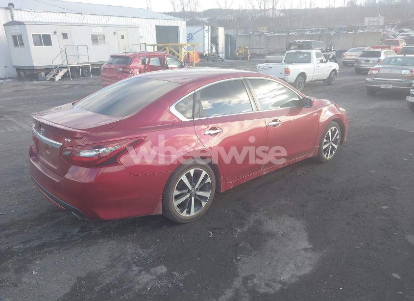Photo 4 of 2018 Nissan Altima 2.5 SR (VIN 1N4AL3AP3JC139344)