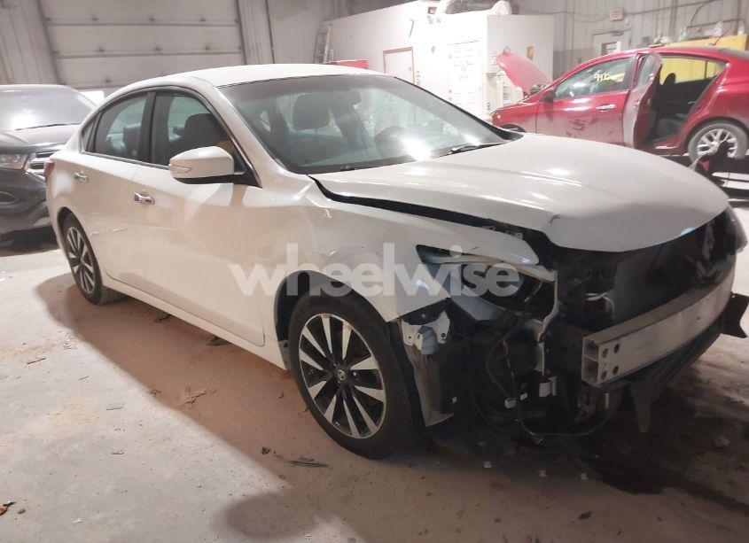 2018 Nissan Altima 2.5 SL (VIN 1N4AL3AP3JC143099) main photo