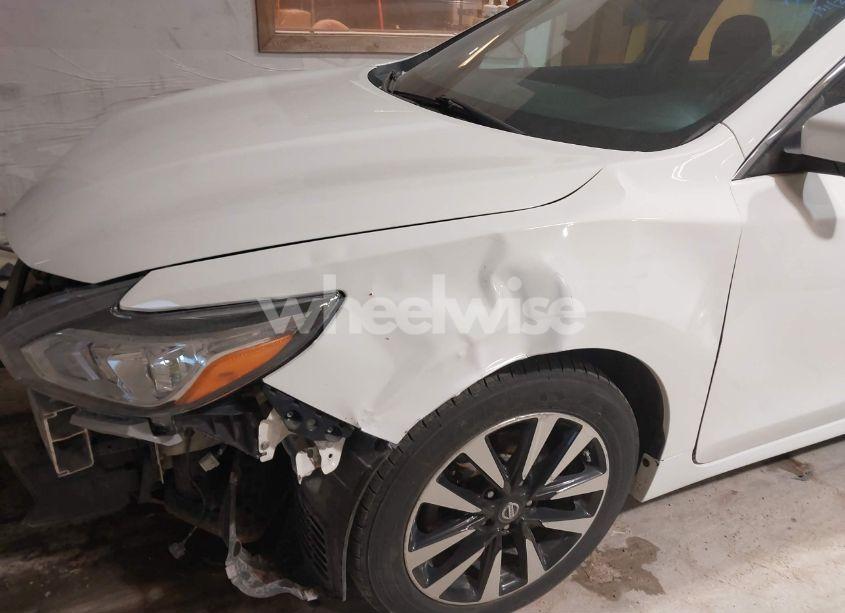 Photo 17 of 2018 Nissan Altima 2.5 SL (VIN 1N4AL3AP3JC143099)