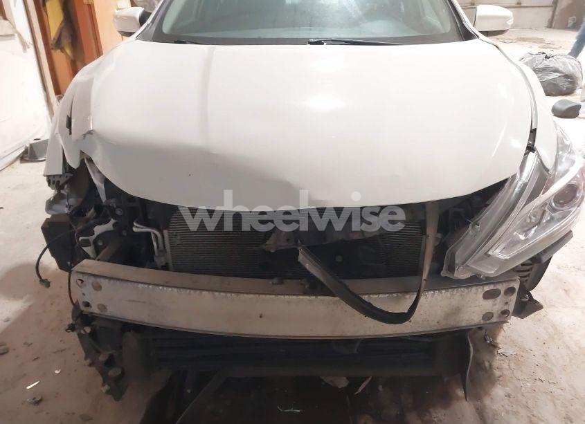 Photo 6 of 2018 Nissan Altima 2.5 SL (VIN 1N4AL3AP3JC143099)