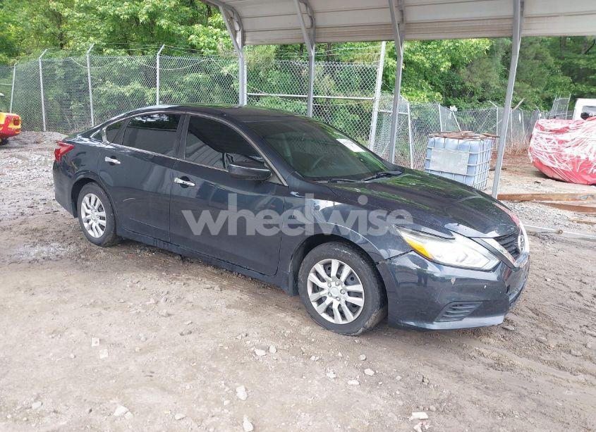 2018 Nissan Altima 2.5 S (VIN 1N4AL3AP3JC158671) main photo