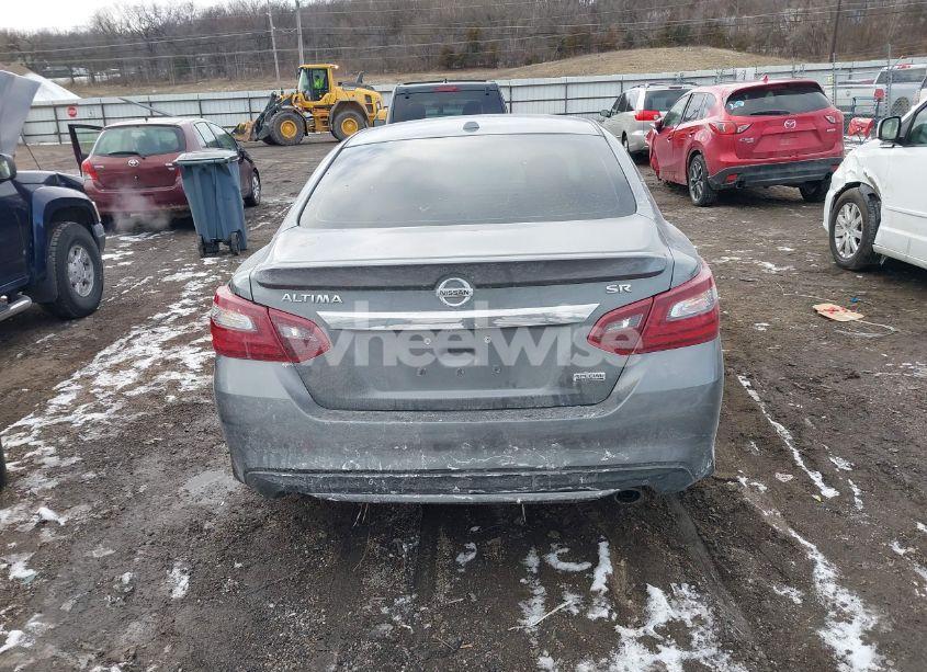 Photo 16 of 2018 Nissan Altima 2.5 SR (VIN 1N4AL3AP3JC159979)