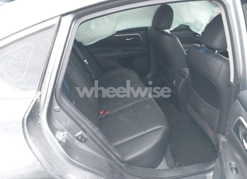 Photo 8 of 2018 Nissan Altima 2.5 SR (VIN 1N4AL3AP3JC159979)