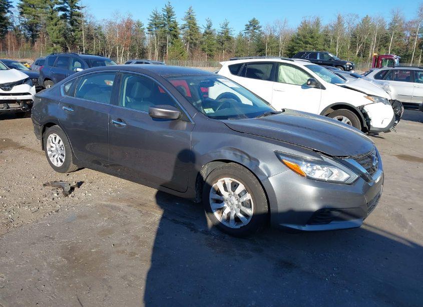 2018 Nissan Altima 2.5 S (VIN 1N4AL3AP3JC171694) main photo