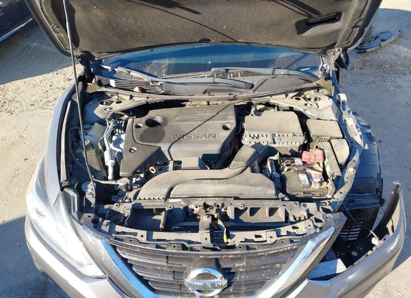 Photo 10 of 2018 Nissan Altima 2.5 S (VIN 1N4AL3AP3JC171694)