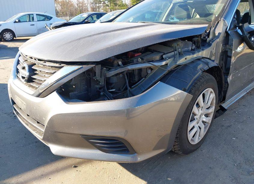 Photo 18 of 2018 Nissan Altima 2.5 S (VIN 1N4AL3AP3JC171694)