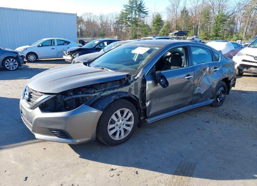 Photo 2 of 2018 Nissan Altima 2.5 S (VIN 1N4AL3AP3JC171694)