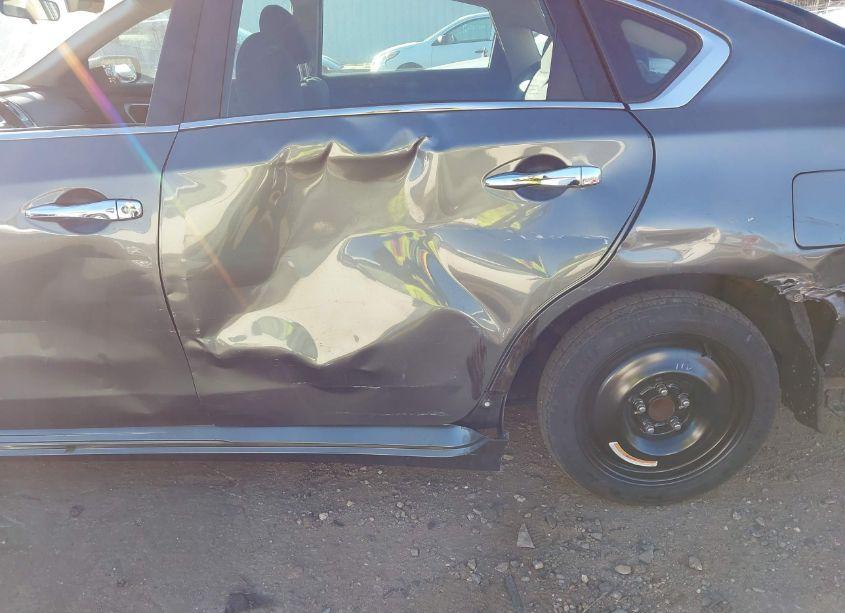 Photo 21 of 2018 Nissan Altima 2.5 S (VIN 1N4AL3AP3JC171694)