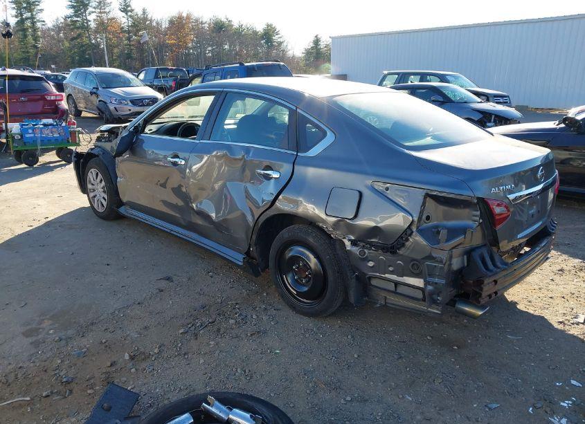 Photo 3 of 2018 Nissan Altima 2.5 S (VIN 1N4AL3AP3JC171694)