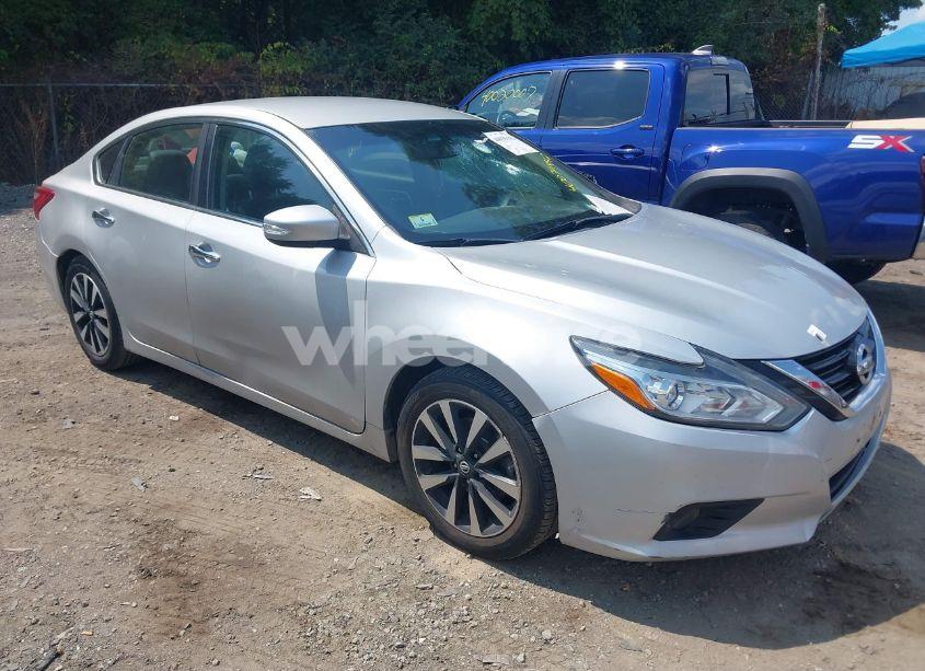2018 Nissan Altima 2.5 SL (VIN 1N4AL3AP3JC174529) main photo
