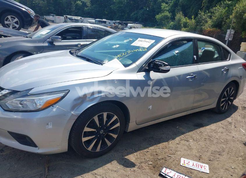 Photo 14 of 2018 Nissan Altima 2.5 SL (VIN 1N4AL3AP3JC174529)