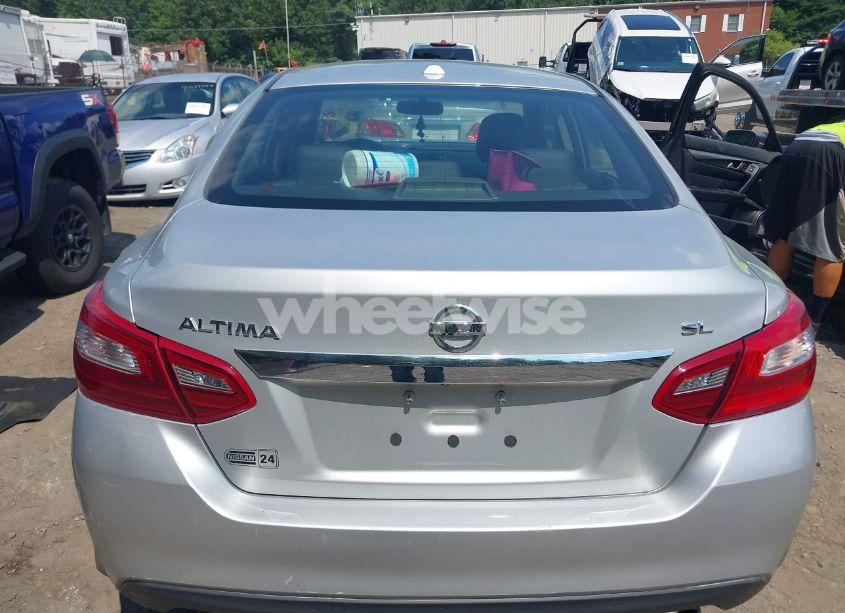 Photo 16 of 2018 Nissan Altima 2.5 SL (VIN 1N4AL3AP3JC174529)