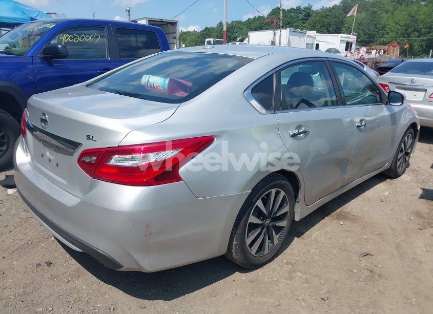 Photo 4 of 2018 Nissan Altima 2.5 SL (VIN 1N4AL3AP3JC174529)