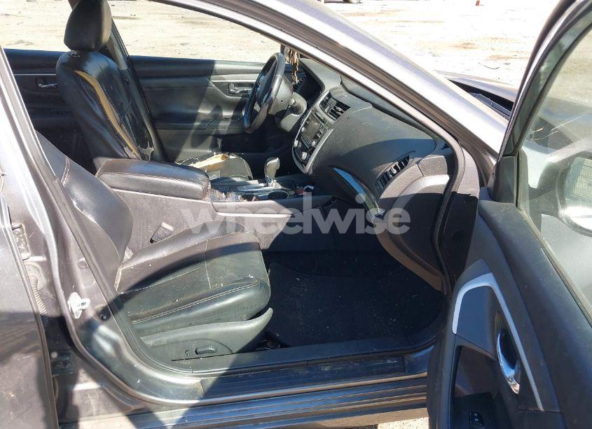 Photo 5 of 2018 Nissan Altima 2.5 SL (VIN 1N4AL3AP3JC175616)