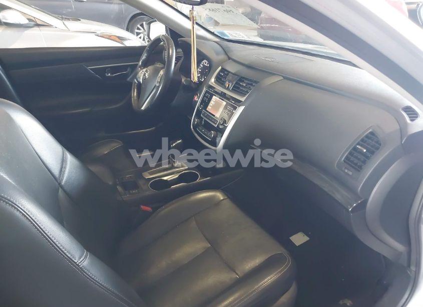 Photo 5 of 2018 Nissan Altima 2.5 SL (VIN 1N4AL3AP3JC176944)