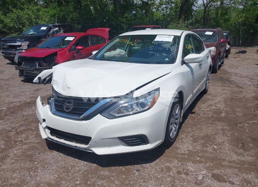Photo 2 of 2018 Nissan Altima 2.5 S (VIN 1N4AL3AP3JC183120)